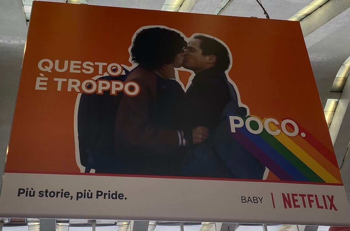 Roma Termini diventa arcobaleno grazie a Netflix: "Più storie più Pride, questo è troppo poco" - VIDEO - Roma Termini diventa rainbow grazie a Netflix 2 - Gay.it