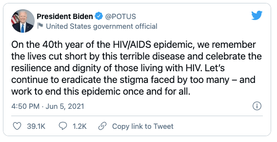 40 anni di AIDS, Joe Biden ricorda i milioni di morti e celebra "la resilienza e la dignità di coloro che vivono con l'HIV" - biden - Gay.it