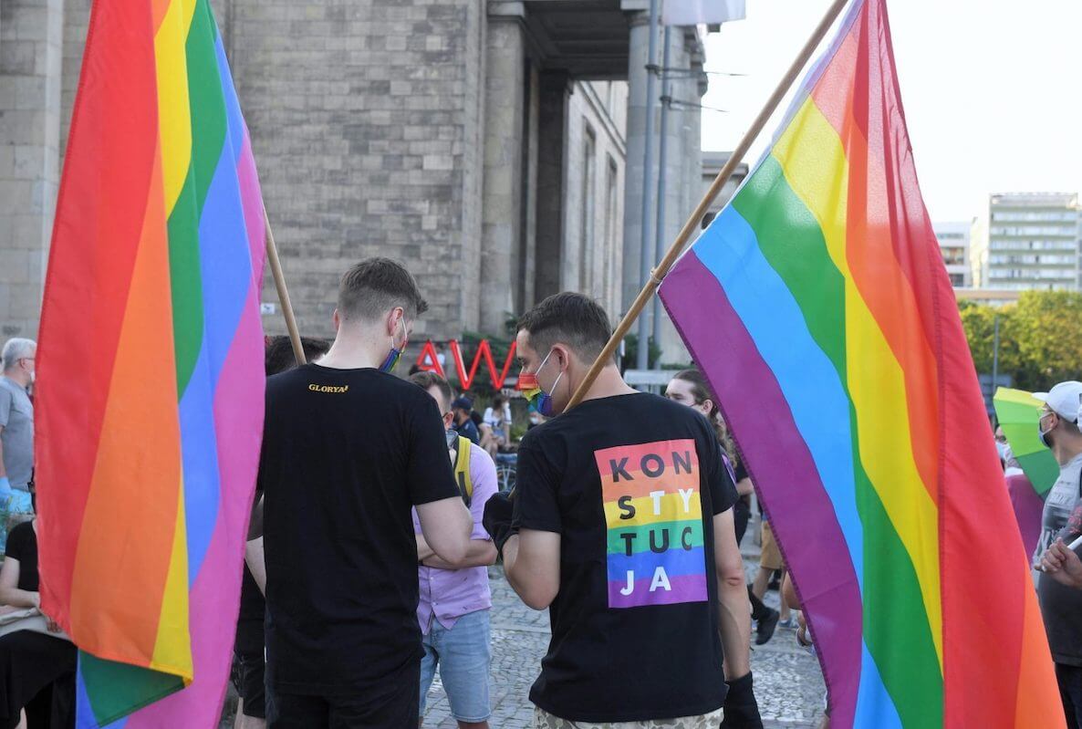 L’Ungheria accetta la comunità LGBT+ ma Orban finge di non sapere