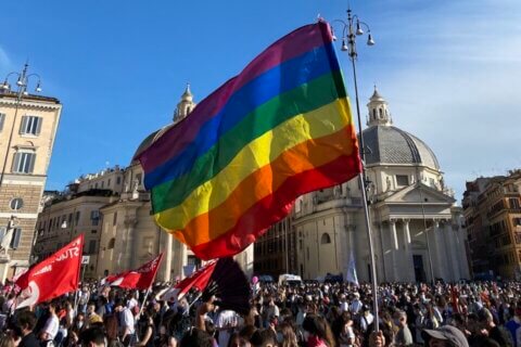 La Chiesa Italiana appoggia le giornate contro omobitransfobia: “Non è un ok ai Pride” - DDL Zan chiesa - Gay.it