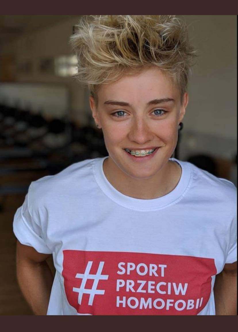 Tokyo 2020, la vogatrice polacca Katarzyna Zillmann vince l'argento e lo dedica alla fidanzata - VIDEO - E7XnGyBWYAM wum - Gay.it