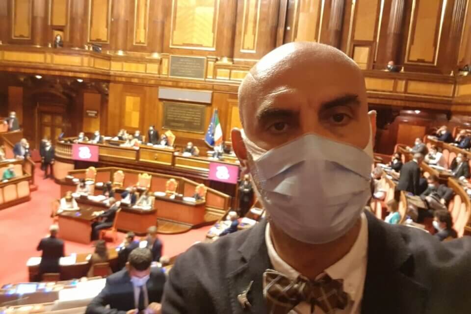 DDL Zan, Pillon in aula: "Vinto l'Europeo gli azzurri non hanno chiamato genitore 1 o 2, ma la mamma” - VIDEO - Simone Pillon - Gay.it