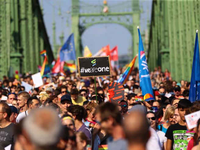 Budapest Pride, il grido dei trentamila contro l'omotransfobia di Orban - aaa kGBE U3280394729225DdF 656x492@Corriere Web Sezioni - Gay.it