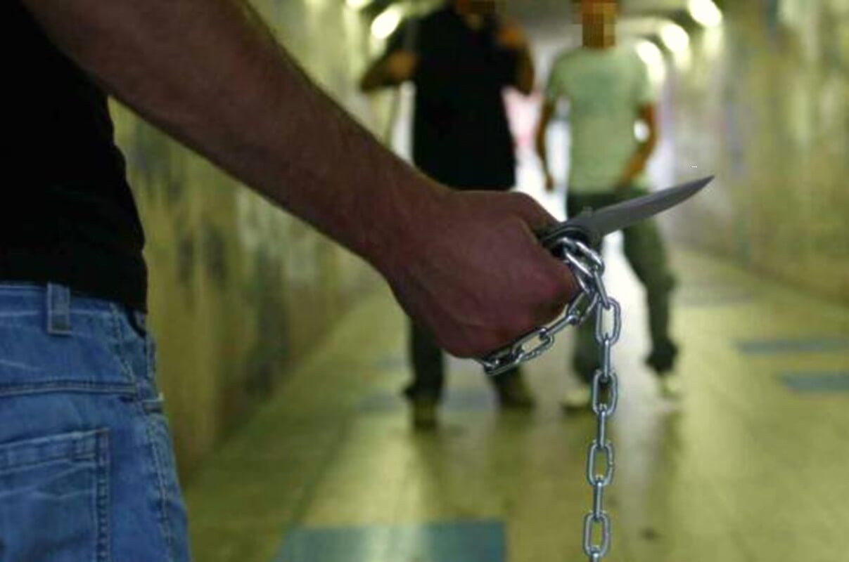 Trento, violenza omofoba. Due giovani aggrediti e minacciati con un coltello
