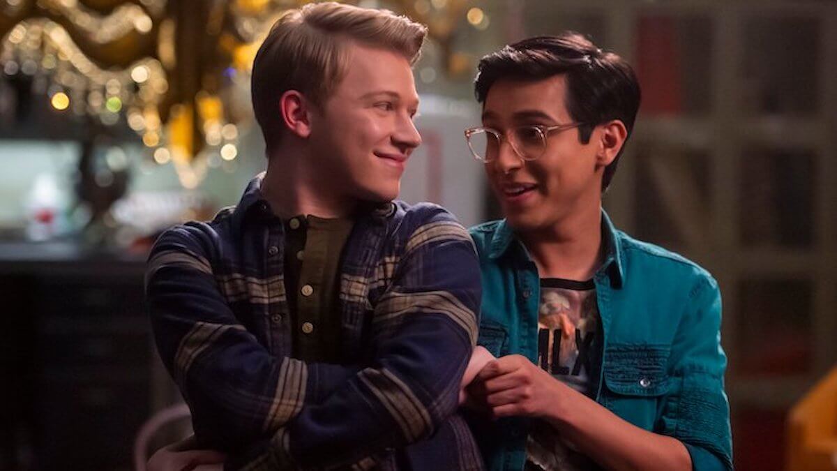 In a Heartbeat, Frankie A. Rodriguez e Joe Serafini cantano la prima storica canzone d’amore gay Disney – video