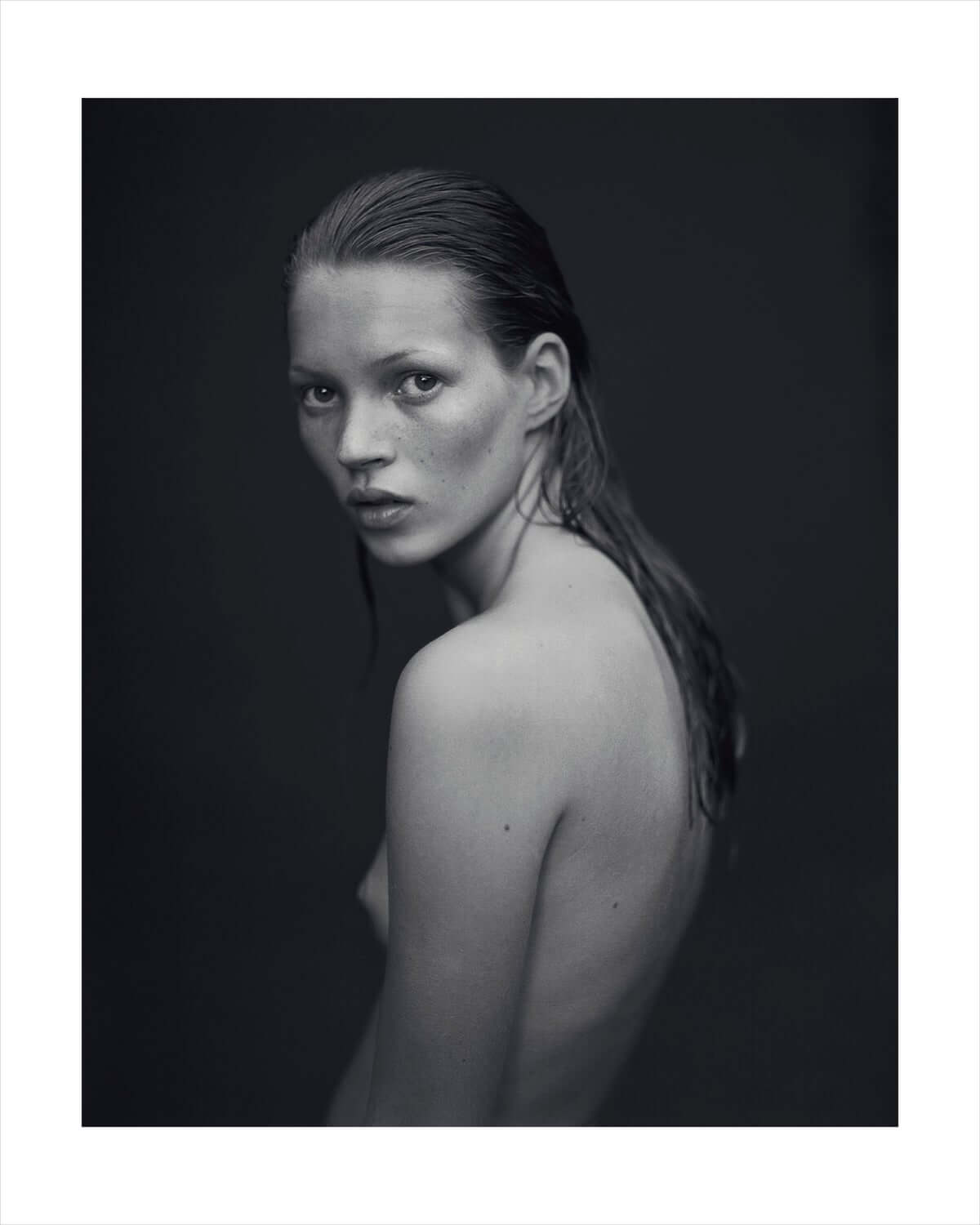 Androginia: 10 donne degli anni '90 che hanno sfidato il binarismo di genere - kate moss gayit - Gay.it