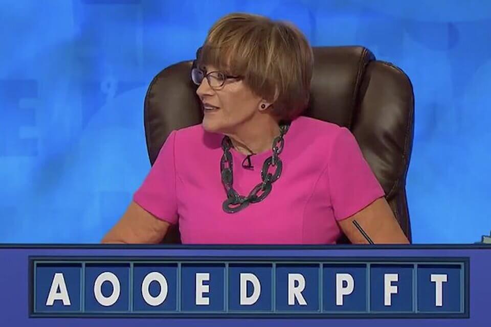 Channel 4, bufera per insulto omofobo durante un quiz – le scuse dopo le polemiche, VIDEO