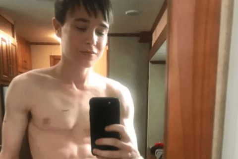 Elliot Page, il nuovo selfie a petto nudo è la celebrazione della Visibilità Transgender - Elliot Page - Gay.it