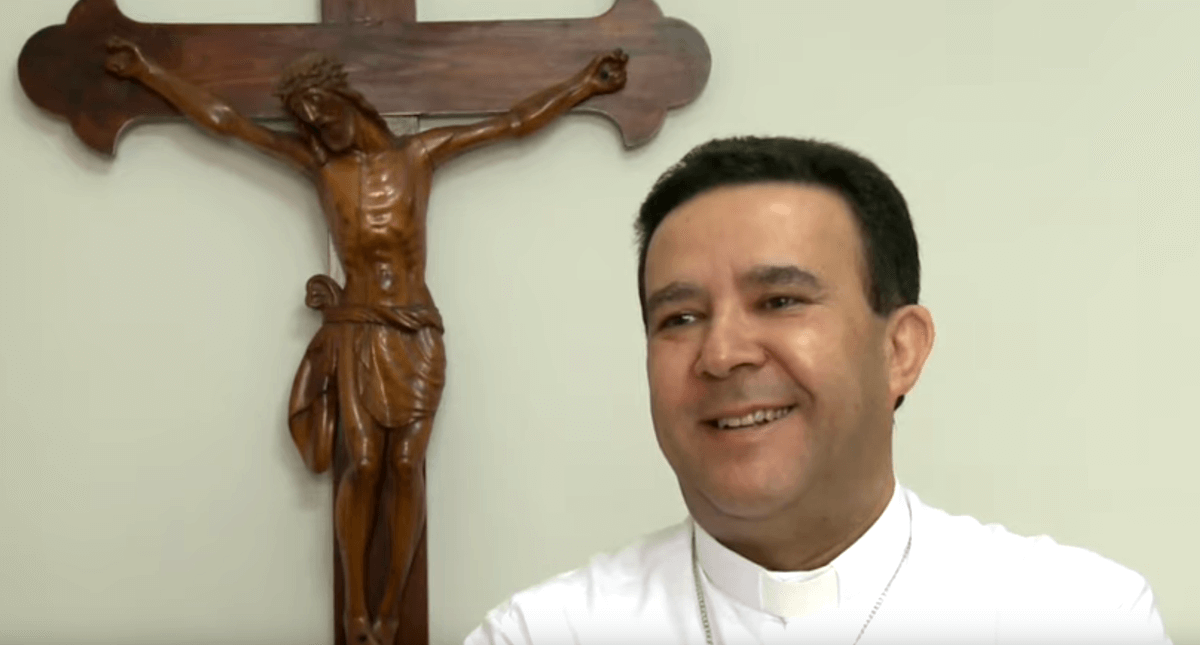 Vescovo nudo in videochiamata con un altro uomo, il Papa rimuove Tomé Ferreira da Silva