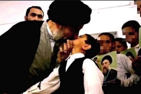 Il mostro talebano e i “bacha-bazi”, bambini vestiti da femmina e stuprati dagli omofobi signori della guerra - bachi bazi 1 - Gay.it