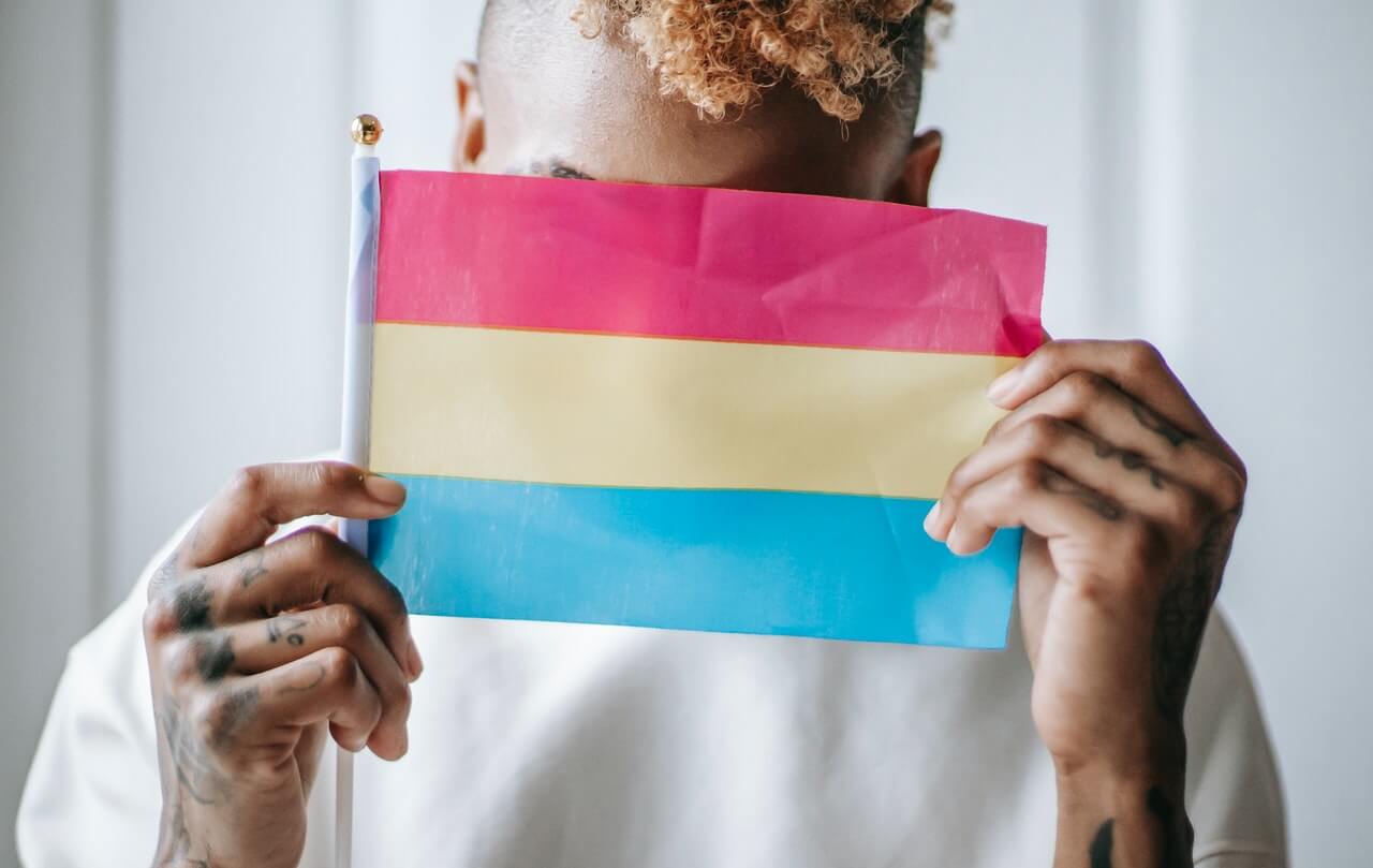Ghana. Il nuovo disegno di legge inasprisce le pene detentive nei confronti delle persone LGBTQ+