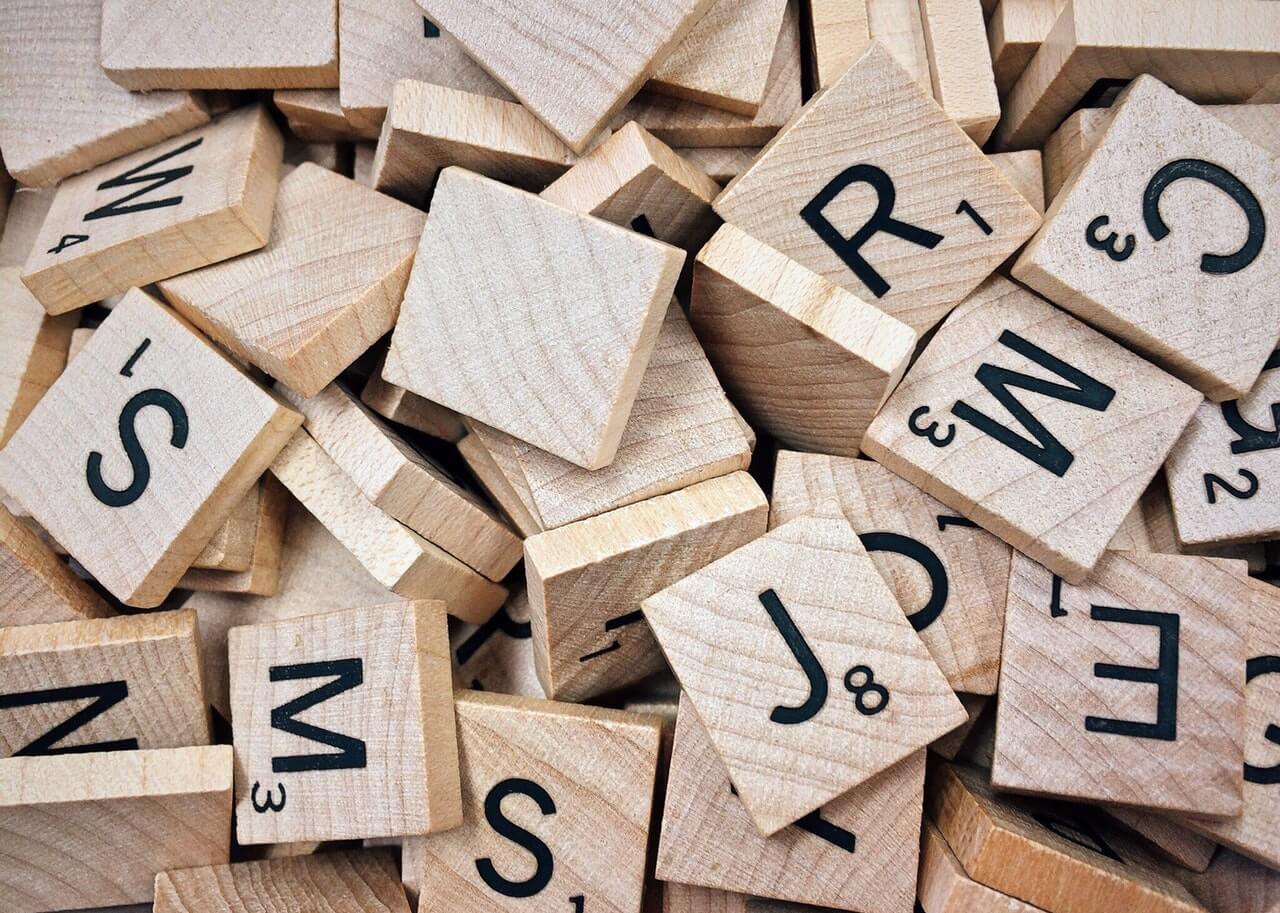 E se asterisco e schwa togliessero voce alla lingua?
