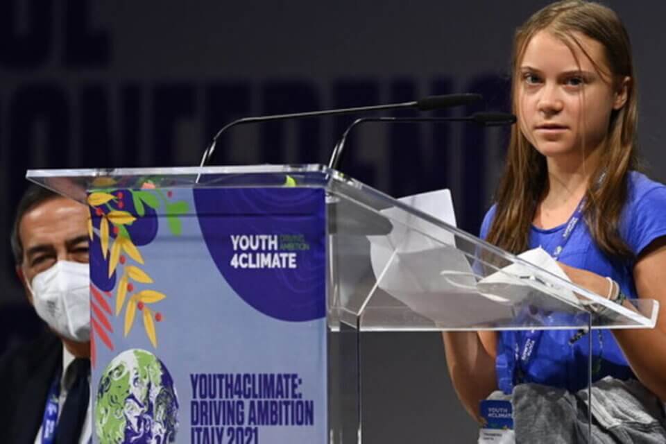 La Terra muore, Greta Thunberg ai potenti: il vostro è soltanto un Bla! Bla! Bla!