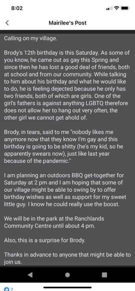 Abbandonato dagli amici dopo il coming out, 12enne viene festeggiato da decine di sconosciuti - Brody Neville 2 - Gay.it
