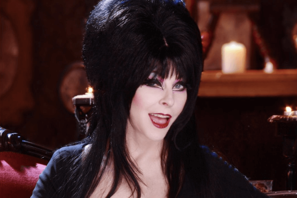 Elvira fa coming out, l'attrice Cassandra Peterson rivela: "Sto c...
