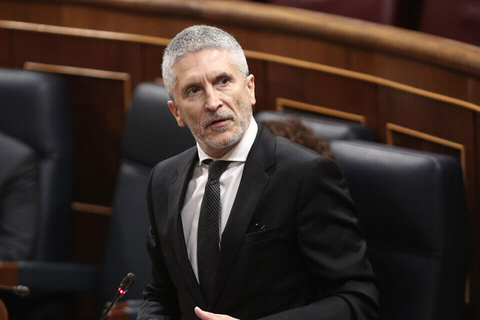 Spagna, è allarme omotransfobia. Il ministro: "Evidente legame tra aggressioni e discorsi politici pieni d'odio" - Fernando Grande Marlaska - Gay.it