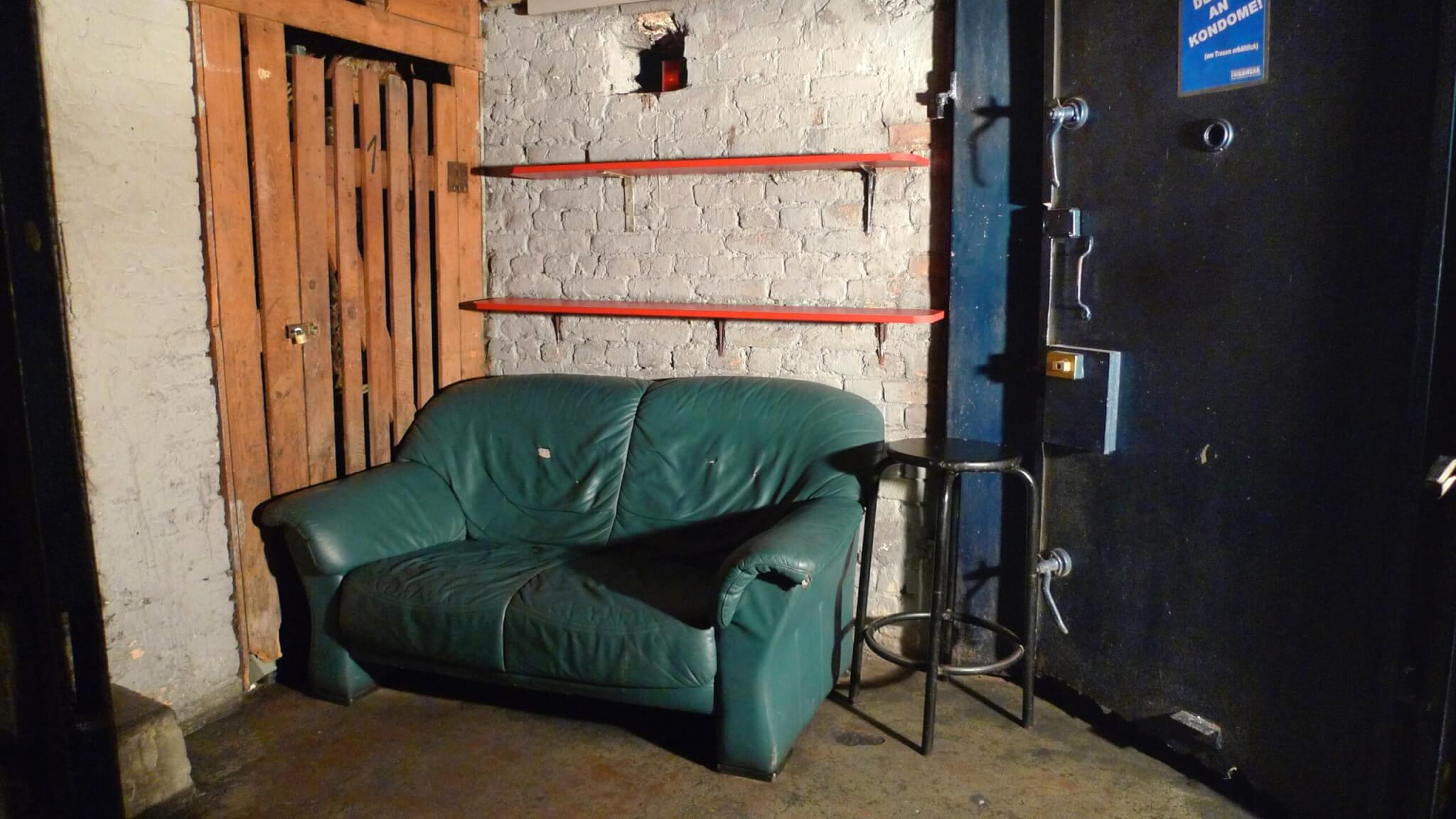 Other Rooms: gli spazi per il sesso pubblico fotografati nelle ore di riposo - IMG 2792 scaled - Gay.it