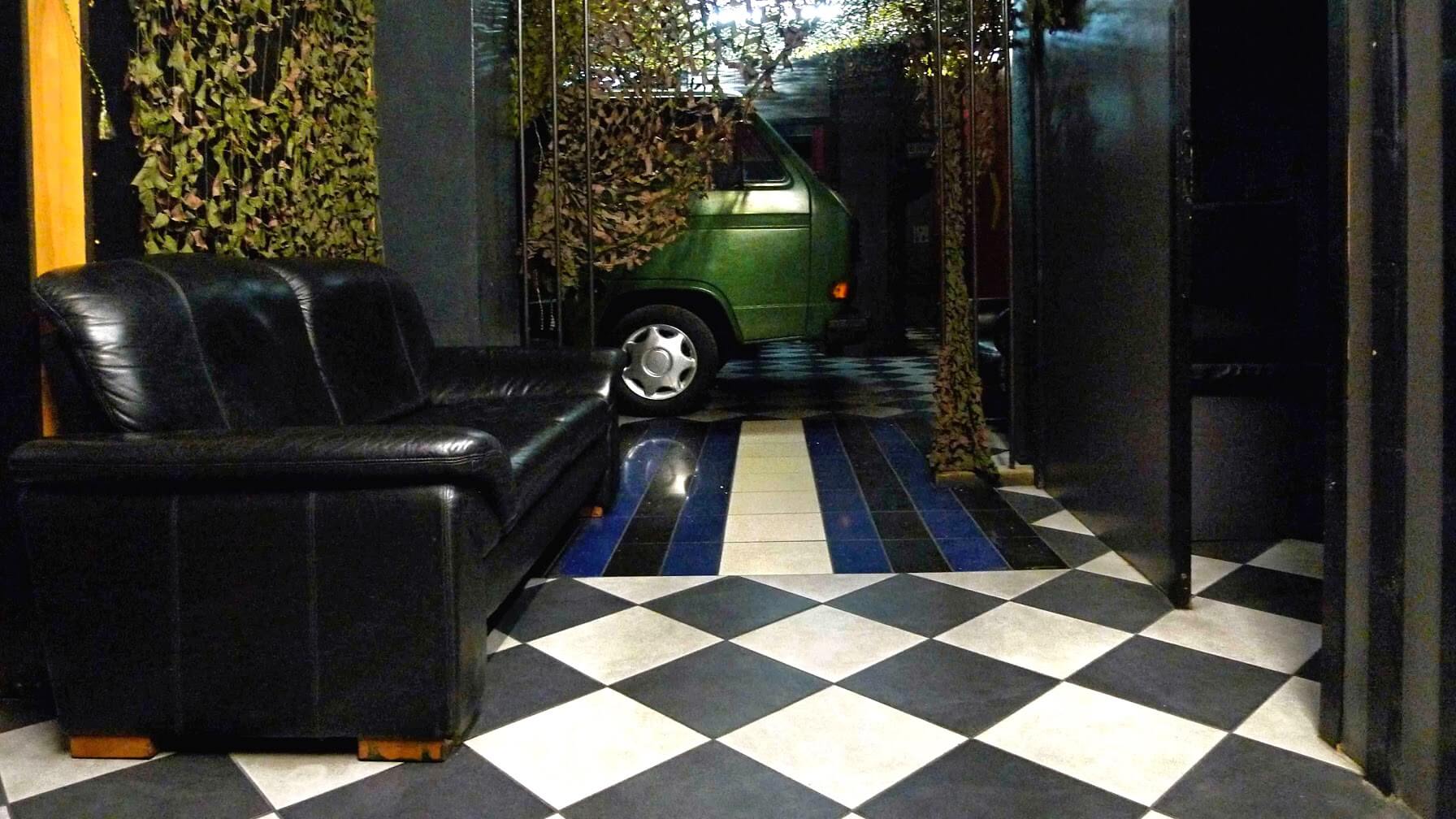 Other Rooms: gli spazi per il sesso pubblico fotografati nelle ore di riposo - IMG 2828 - Gay.it