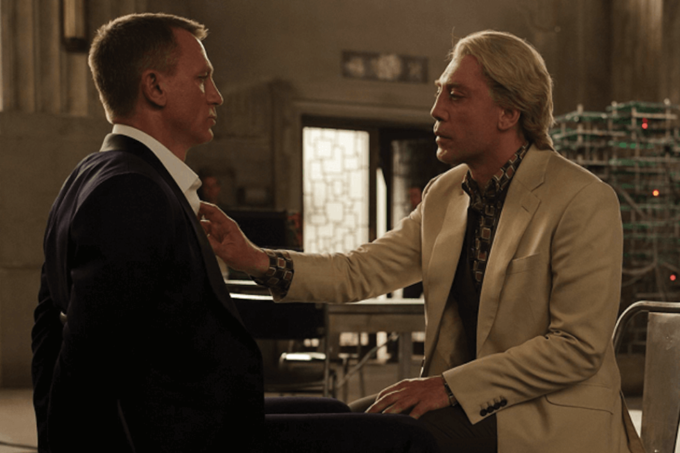 James Bond, l’iconica scena tra Daniel Craig e Javier Bardem era “troppo gay” per i dirigenti della major