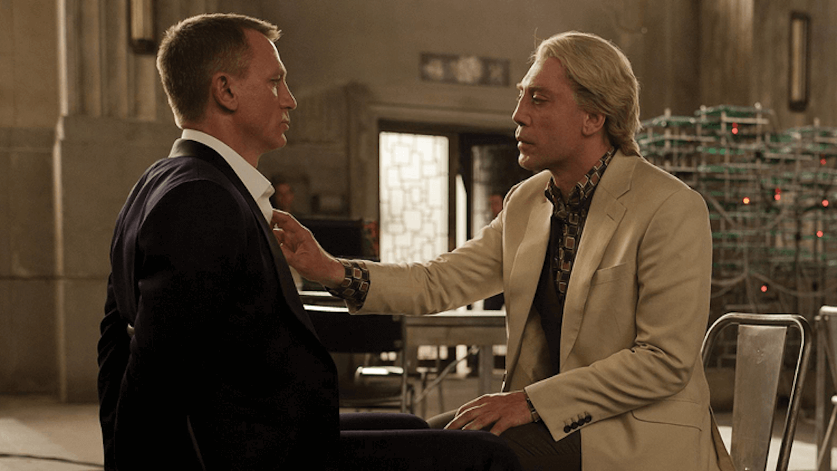 James Bond, l’iconica scena tra Daniel Craig e Javier Bardem era “troppo gay” per i dirigenti della major