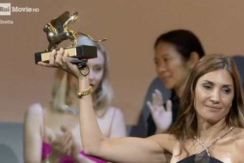 Venezia 78, il Cinema è sempre più donna - trionfa Audrey Diwan, premiata Penelope Cruz - Leone dOro 2021 - Gay.it