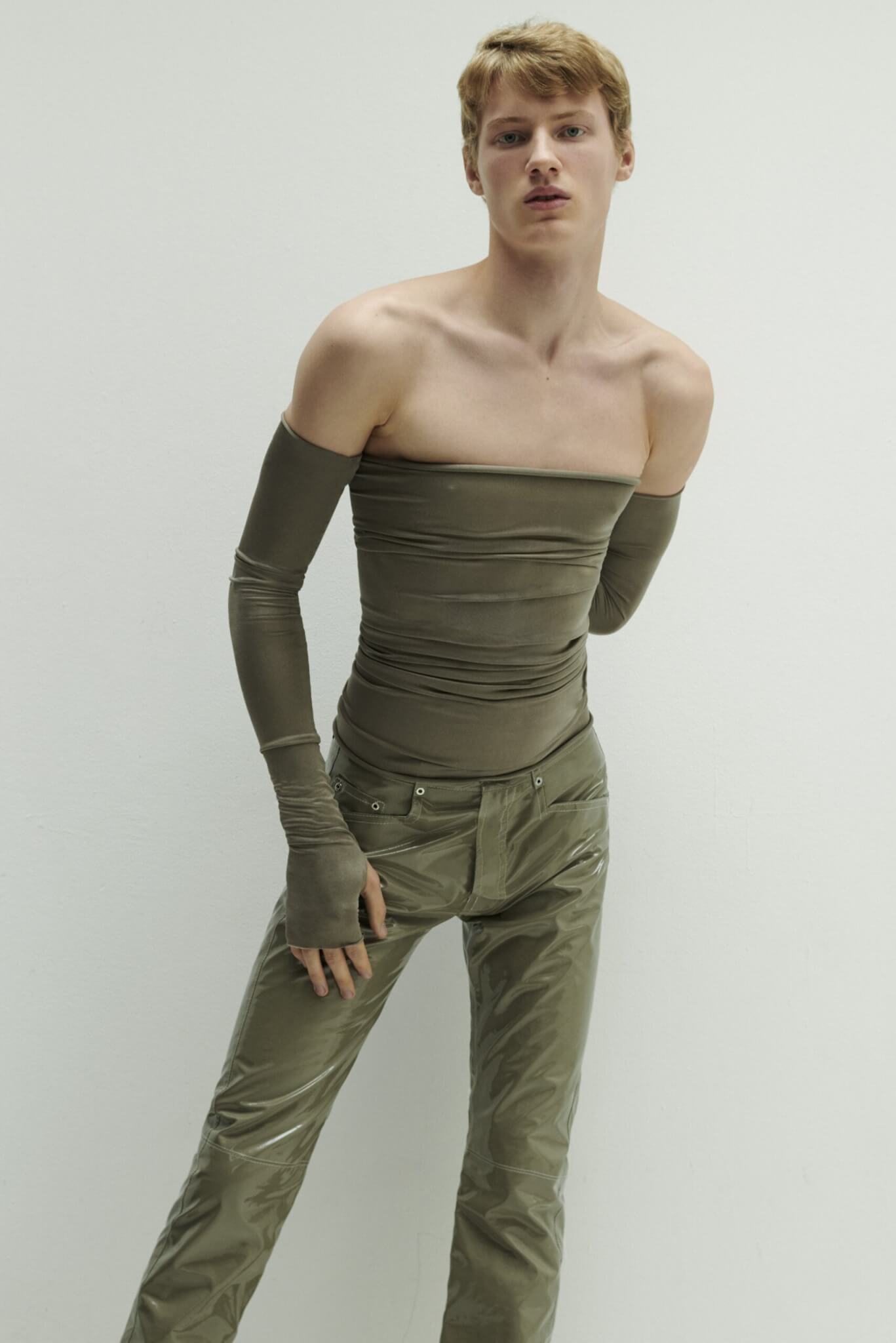 Ludovic de Saint Sernin celebra con Sean Ford il suo genderless iconico - Look7 scaled - Gay.it