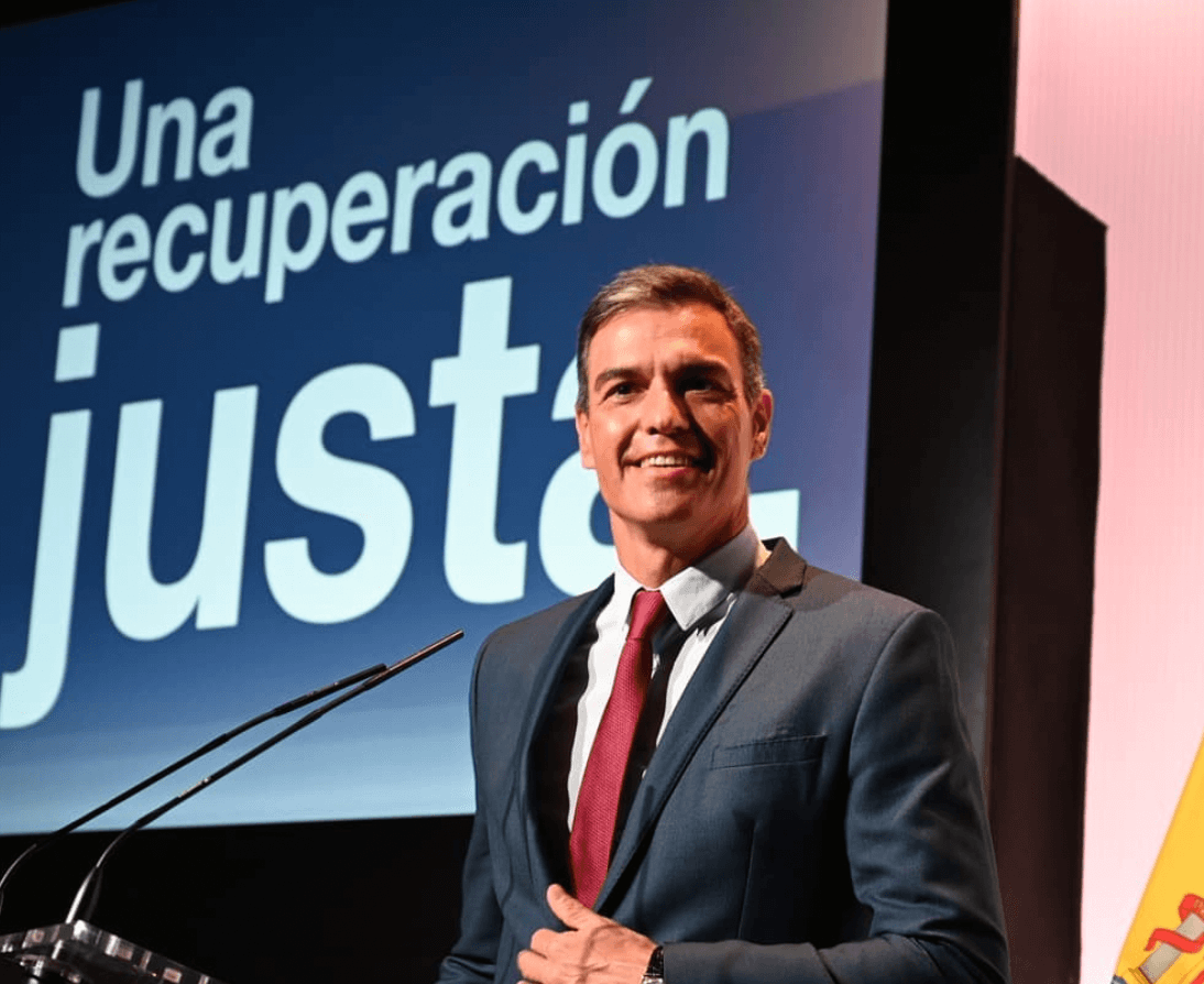 Spagna, Pedro Sánchez promette: “Fecondazione assistita per donne single, lesbiche e trans”