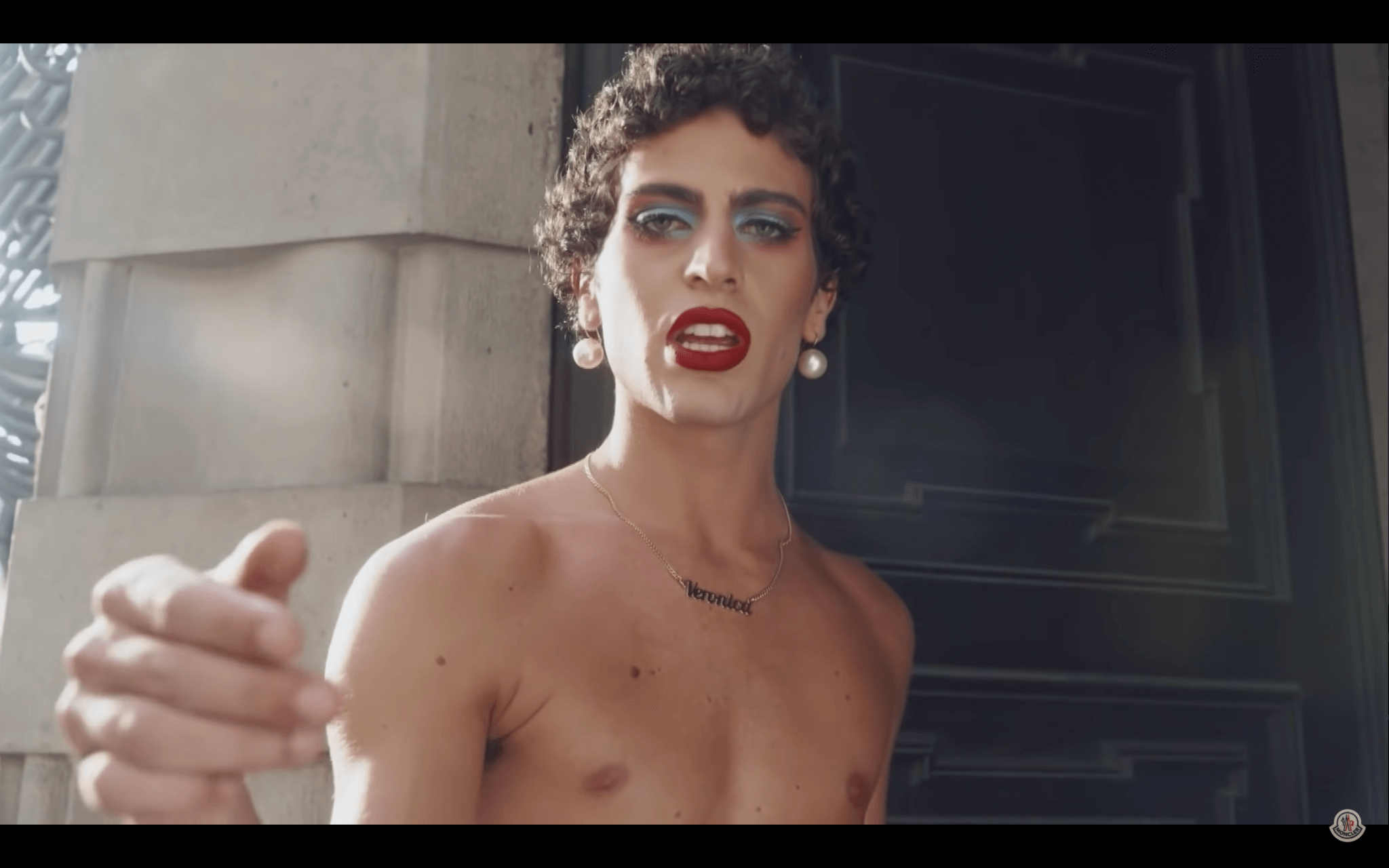 Veronica, il corto di Luca Guadagnino per Mondogenius - VIDEO - Schermata 2021 09 27 alle 23.04.30 - Gay.it