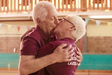 LGBTQ+ Orientiamoci al Rispetto, nei cinema di Milano gli spot degli studenti della Civica Luchino Visconti - Vittoria 2 - Gay.it