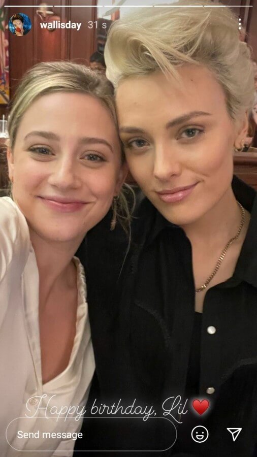 Lili Reinhart e Wallis Day sono una coppia? - Wallis Day e Lili Reinhart 2 - Gay.it