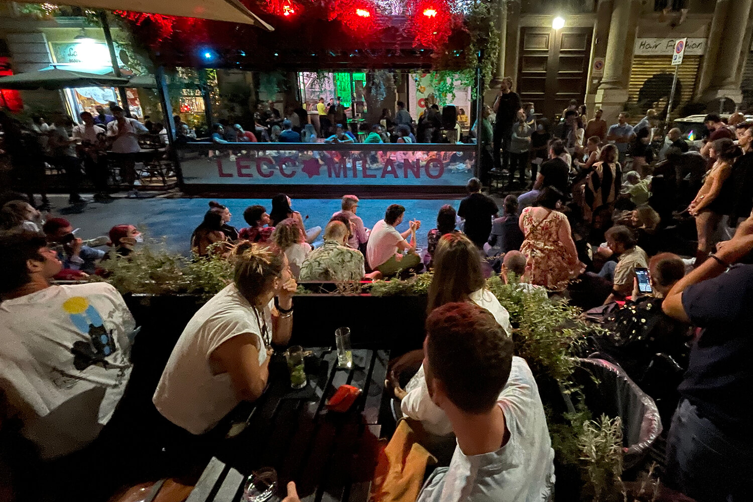 Milano Porta Venezia, il sit-in di protesta, l'apertura di Sala e un sospetto - portavenezia01 - Gay.it