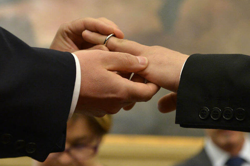 Unioni Civili: INPS concede permessi lavorativi per assistere parenti e affini disabili