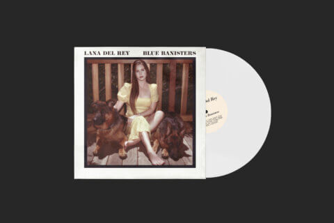 Ecco “Blue Banisters” di Lana Del Rey: album-manifesto della sua vita - Lana Del Rey Blue Banisters Vynil - Gay.it