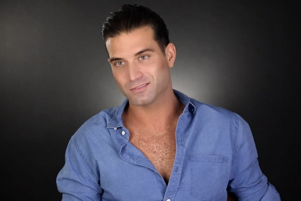 Omar Sharif Jr: “Violentato da uno sceicco, mia madre incolpò la mia omosessualità per il suo cancro”