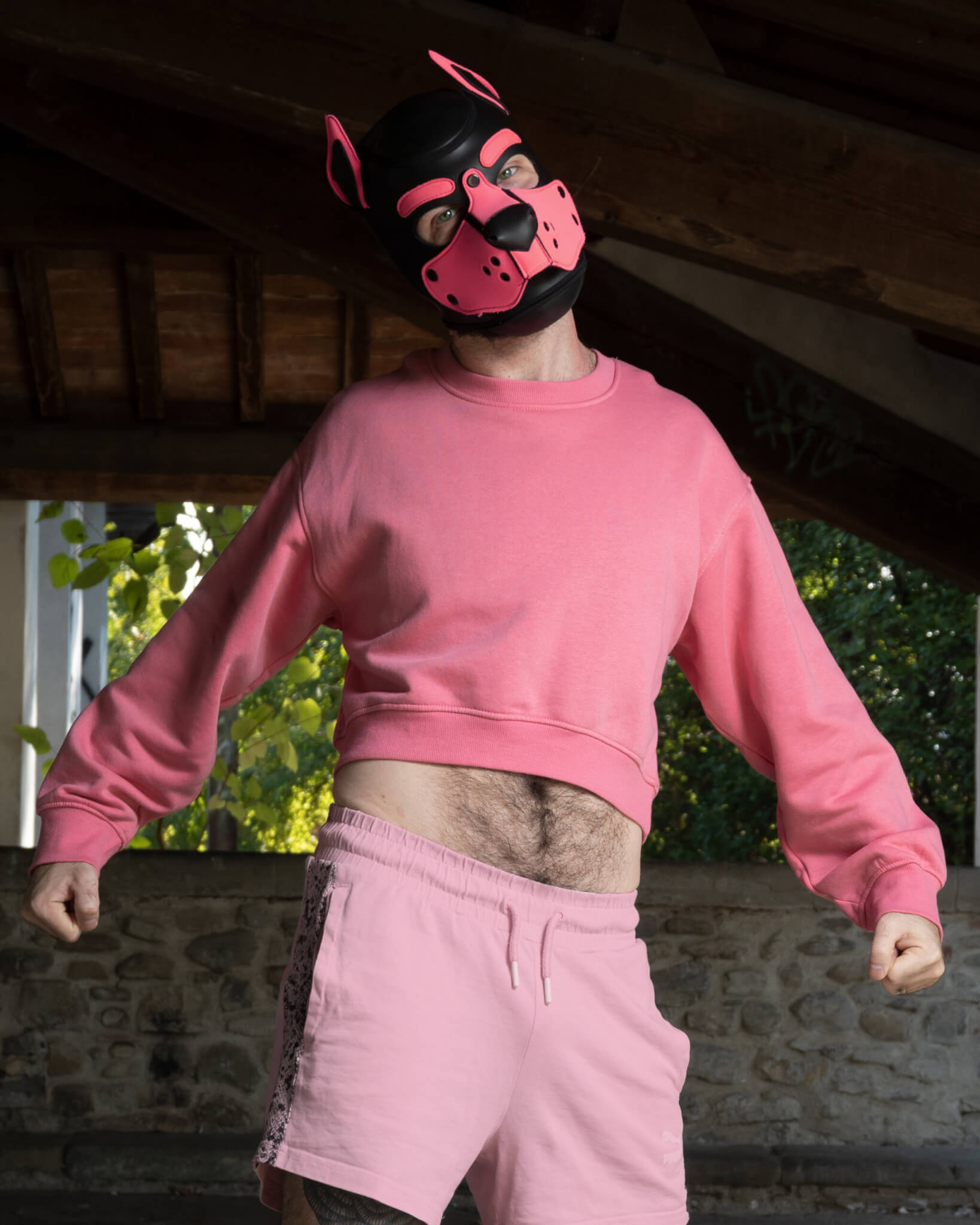 Intervista a Bau, nuovo Puppy Italy 2021, cucciolo che ama il rosa, contro la mascolinità tossica - PRN 4455 scaled - Gay.it
