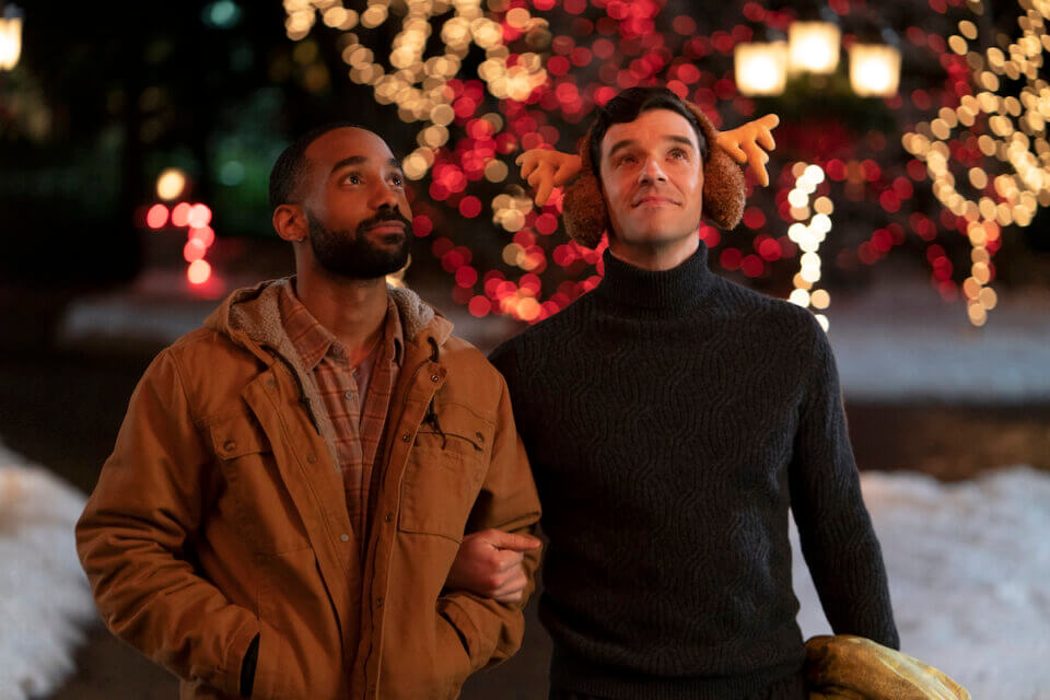 “Single per Sempre?”, prime immagini dalla prima commedia natalizia a tinte gay Netflix