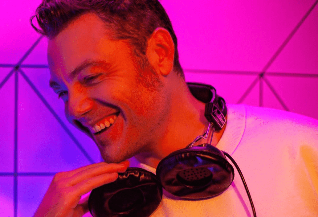 Tiziano Ferro, un nuovo album di cover all’orizzonte? “Lunedì inizierà una nuova celebrazione”