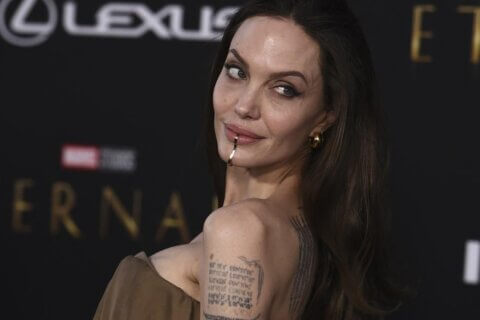 Angelina Jolie Gay.it