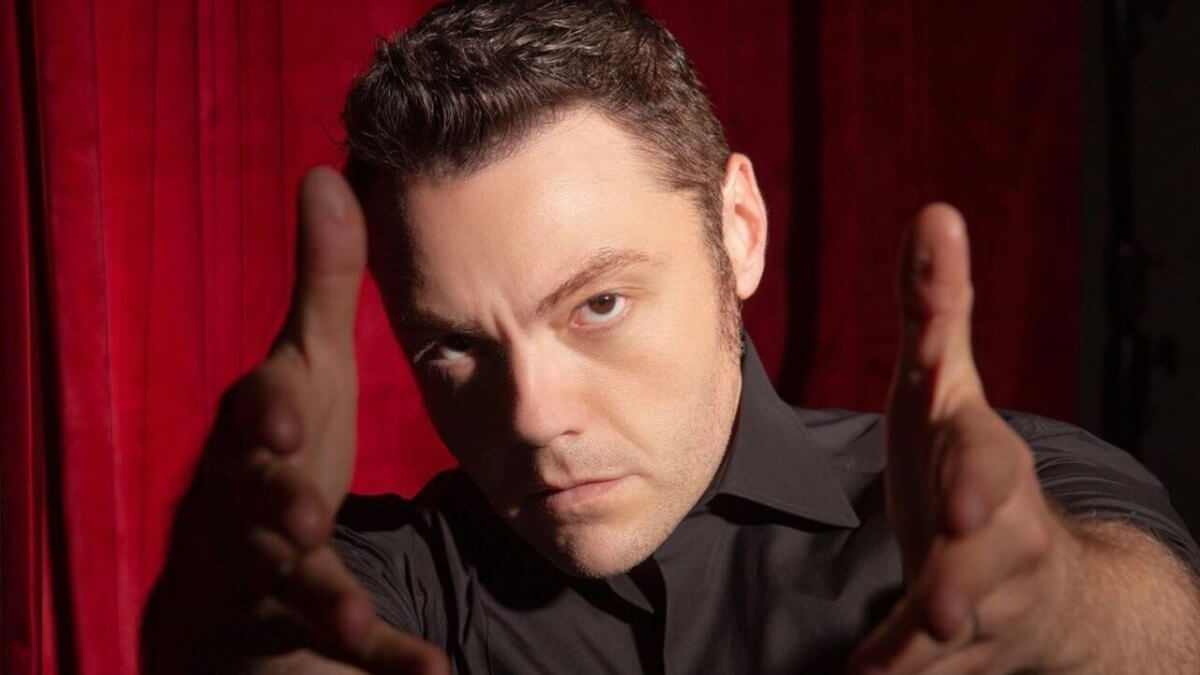 Salerno e l’omosessualità taciuta di Tiziano Ferro: “Io e Mara gli chiedemmo se avesse inclinazioni di quel tipo, ci disse di no”