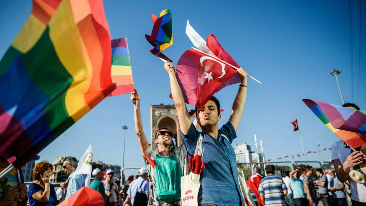 Turchia, assolti gli attivisti arrestati nel 2019 al Pride di Ankara