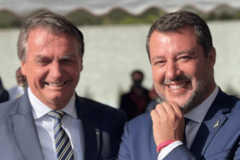 Matteo Salvini accoglie Jair Bolsonaro, principe degli omotransfobici - Bolsonaro e Salvini - Gay.it