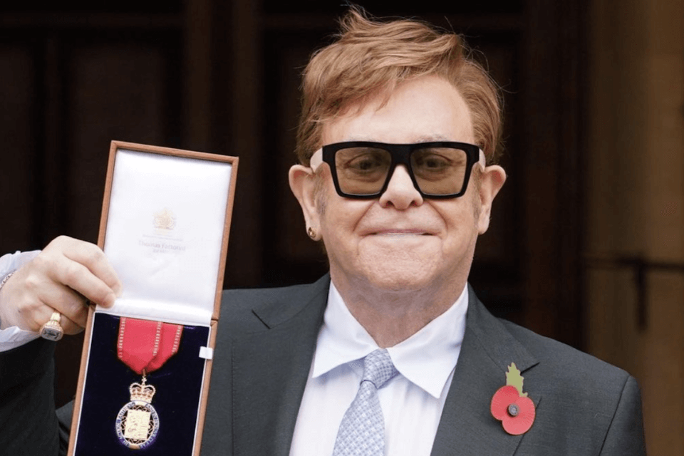 Elton John nominato membro dell’Ordine dei Compagni d’Onore per il suo impegno contro l’AIDS