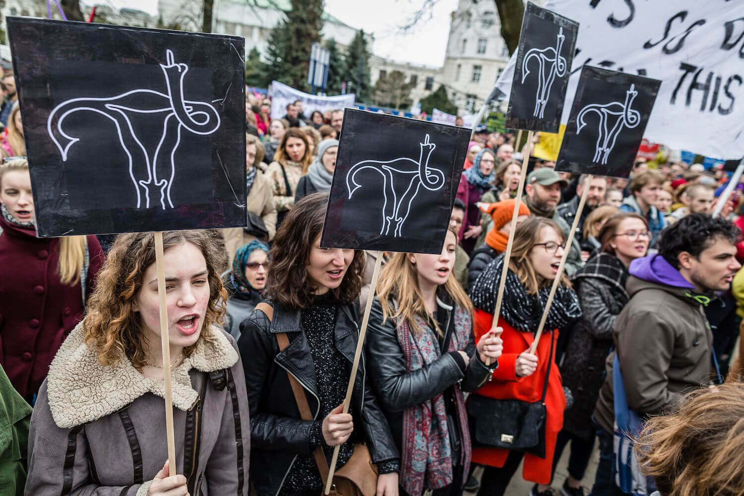 Polonia, superprocuratore di stampo fascista  per perseguitare divorzi, aborti e strappare figli da famiglie omogenitoriali