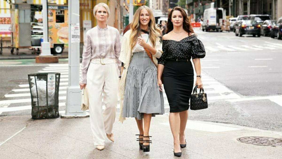 Commenti misogini sul reboot di Sex and the City. Sarah Jessica Parker: «Cosa devo fare? Scomparire?»
