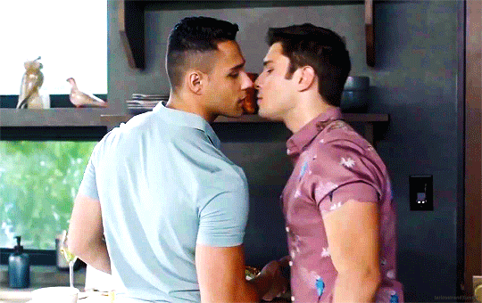 Le 11 scene "più hot" tra le serie tv del 2021 - 911 1 - Gay.it