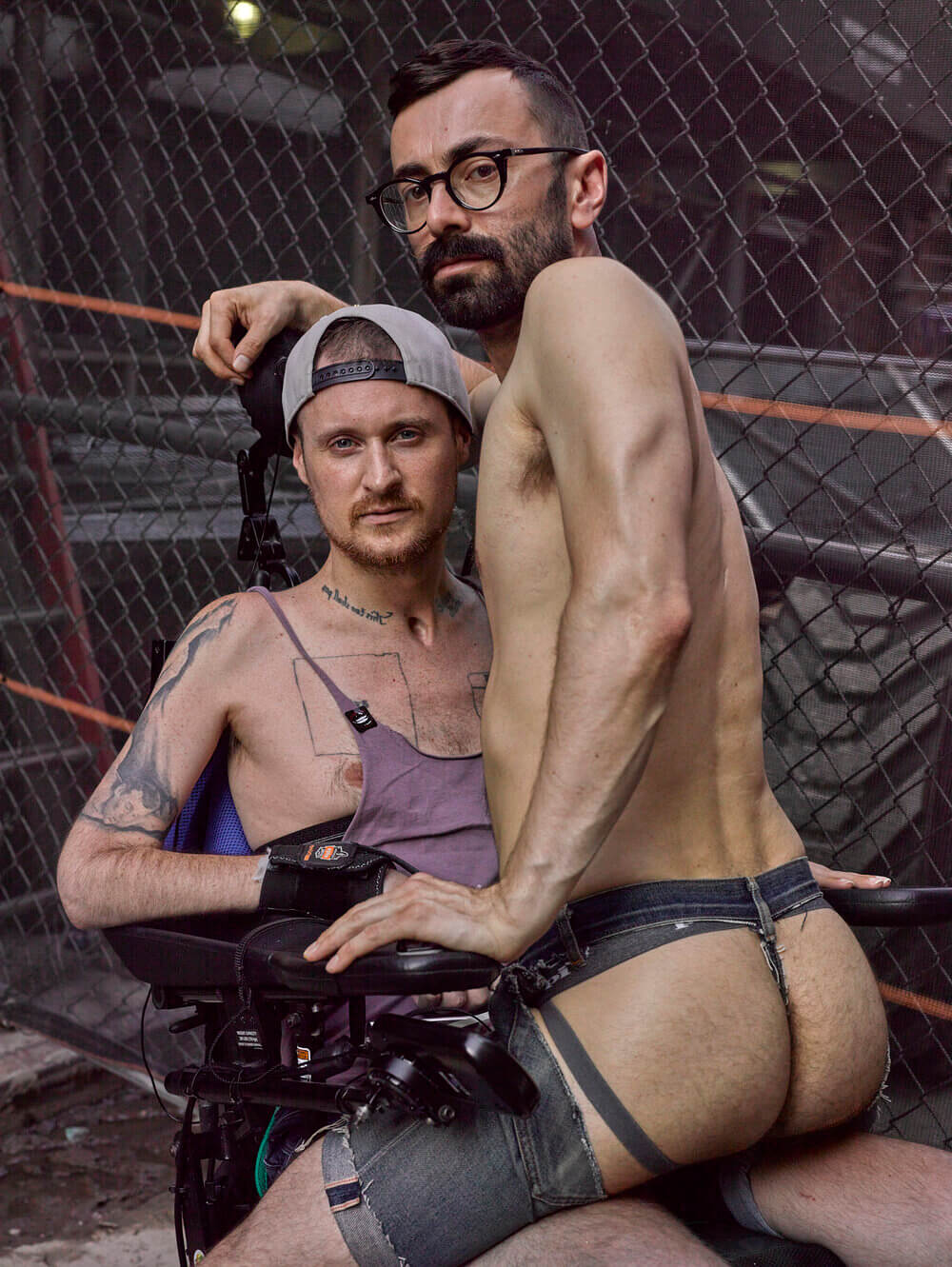 Sesso e disabilità nella fotografia di Robert Andy Coombs: "Dobbiamo autorappresentarci" - Intervista - Benonmylapatfolsomeeast - Gay.it