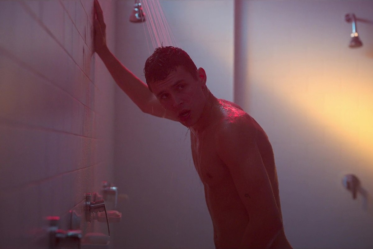Le 11 scene "più hot" tra le serie tv del 2021 - Elite scena doccia - Gay.it