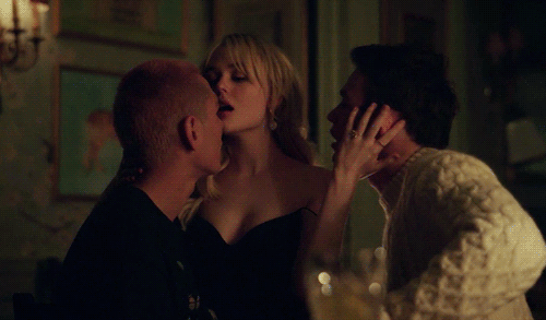 Le 11 scene "più hot" tra le serie tv del 2021 - Gossip Girl - Gay.it