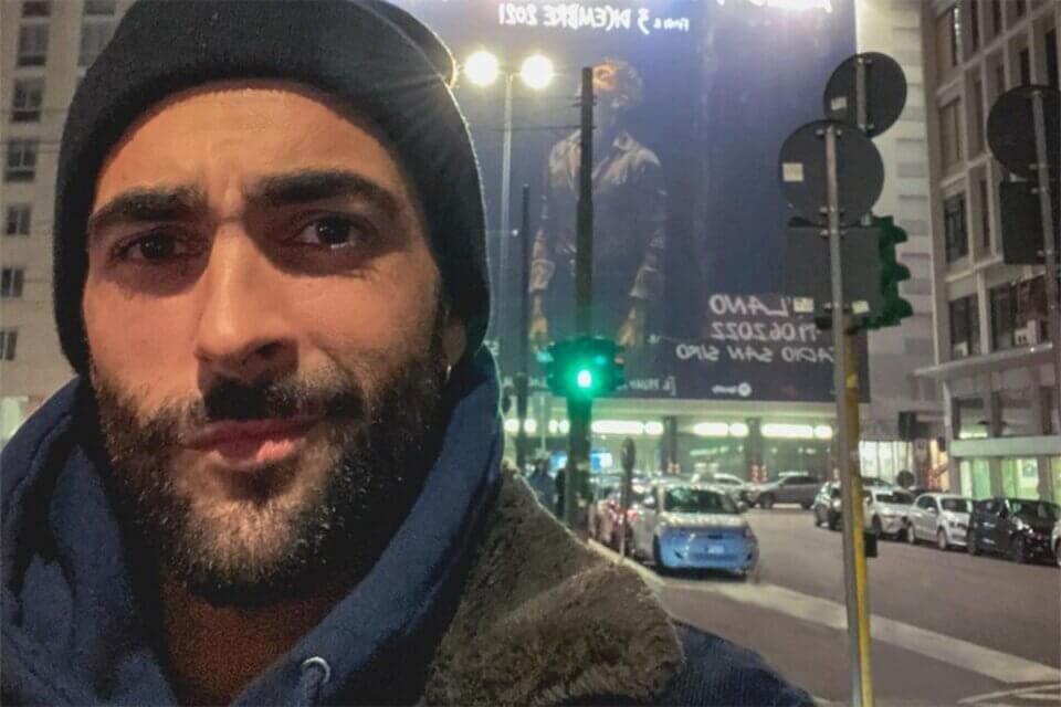 Marco Mengoni sogna l’amore: “Guardo i miei genitori innamorati in adorazione”