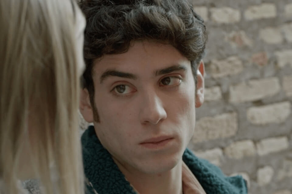 Un Professore 2, intervista a Nicolas Maupas: “Simone è pronto ad aprirsi, che siano relazioni di amicizia o di amore” – VIDEO